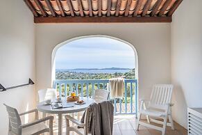 Hôtel Résidence Pierre & Vacances Les Restanques du Golfe de Saint-Tro