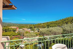 Hôtel Résidence Pierre & Vacances Les Restanques du Golfe de Saint-Tro