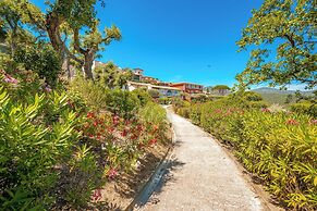 Hôtel Résidence Pierre & Vacances Les Restanques du Golfe de Saint-Tro