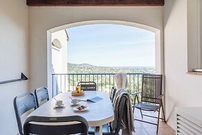 Hôtel Résidence Pierre & Vacances Les Restanques du Golfe de Saint-Tro