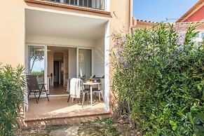 Hôtel Résidence Pierre & Vacances Les Restanques du Golfe de Saint-Tro