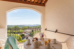 Hôtel Résidence Pierre & Vacances Les Restanques du Golfe de Saint-Tro