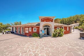 Hôtel Résidence Pierre & Vacances Les Restanques du Golfe de Saint-Tro