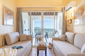 Hôtel Résidence Pierre & Vacances Les Restanques du Golfe de Saint-Tro