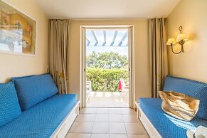 Hôtel Résidence Pierre & Vacances Les Restanques du Golfe de Saint-Tro