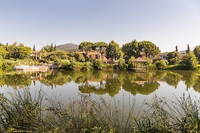Hôtel Résidence Pierre & Vacances Les Restanques du Golfe de Saint-Tro