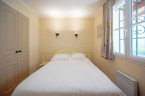 Hôtel Résidence Pierre & Vacances Les Restanques du Golfe de Saint-Tro