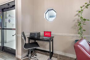 Red Roof Inn & Suites Clinton, MS