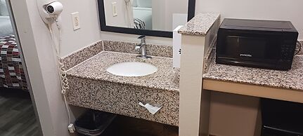 Red Roof Inn & Suites Clinton, MS