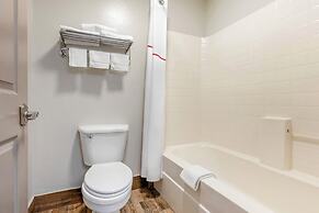 Red Roof Inn & Suites Clinton, MS