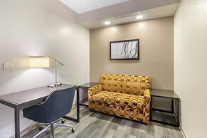 Red Roof Inn & Suites Clinton, MS