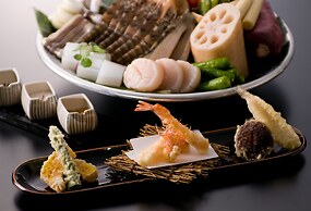 Lake Biwa Otsu Prince Hotel