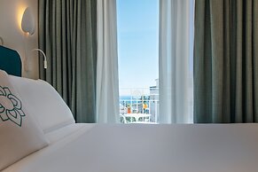 Pazziella Garden & Suites