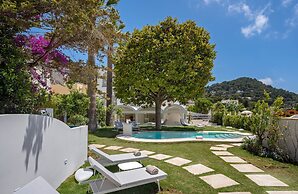 Pazziella Garden & Suites