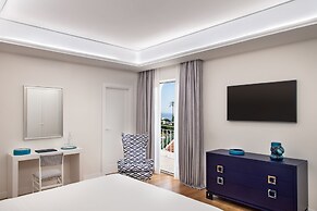 Pazziella Garden & Suites