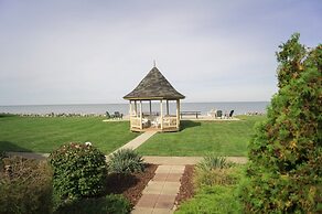 Clinton Inn And Suites