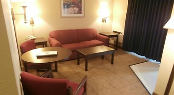 Clinton Inn And Suites