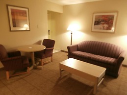 Clinton Inn And Suites