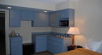 Clinton Inn And Suites