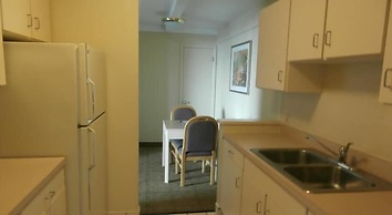 Clinton Inn And Suites