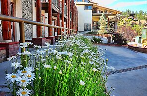 Holiday Inn Resort The Lodge At Big Bear Lake by IHG