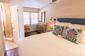 Harbor House Inn