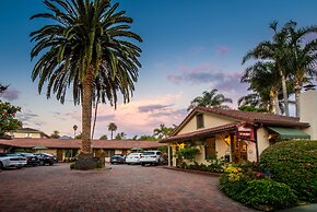 Harbor House Inn