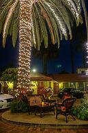 Harbor House Inn