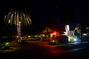 Harbor House Inn