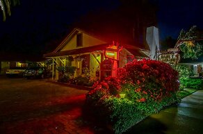 Harbor House Inn