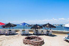 Lowes Wharf Marina Inn