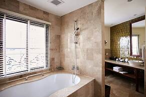 The Davis Bangkok Hotel