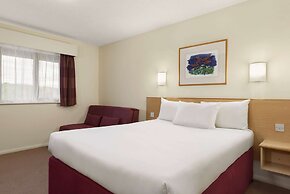 Days Inn by Wyndham Warwick South M40