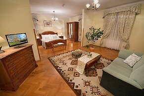 Boutique Hotel Constans