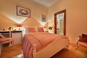 Boutique Hotel Constans