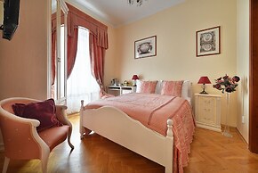 Boutique Hotel Constans