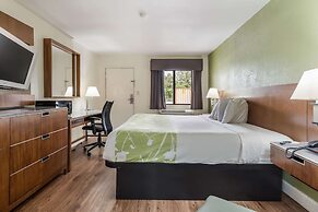 Econo Lodge Atlanta Airport East