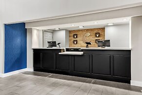 Comfort Inn & Suites Nashville Near Tanger Outlets  I-24 Antioch