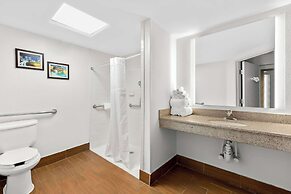 Comfort Inn & Suites Nashville Near Tanger Outlets  I-24 Antioch