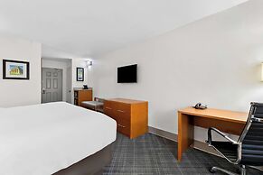 Comfort Inn & Suites Nashville Near Tanger Outlets  I-24 Antioch