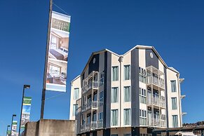 Peppers Seaport Hotel