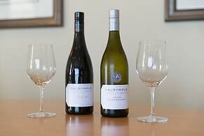 Peppers Seaport Hotel