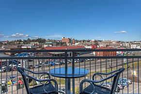 Peppers Seaport Hotel