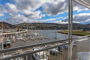 Peppers Seaport Hotel