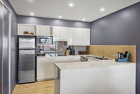 Peppers Seaport Hotel