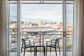 Peppers Seaport Hotel