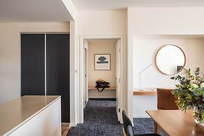 Peppers Seaport Hotel