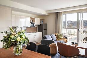 Peppers Seaport Hotel