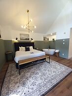 Waterton Glacier Suites