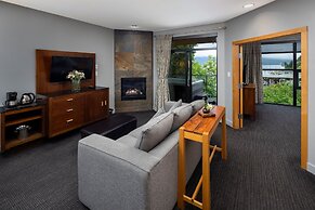 Brentwood Bay Resort & Spa